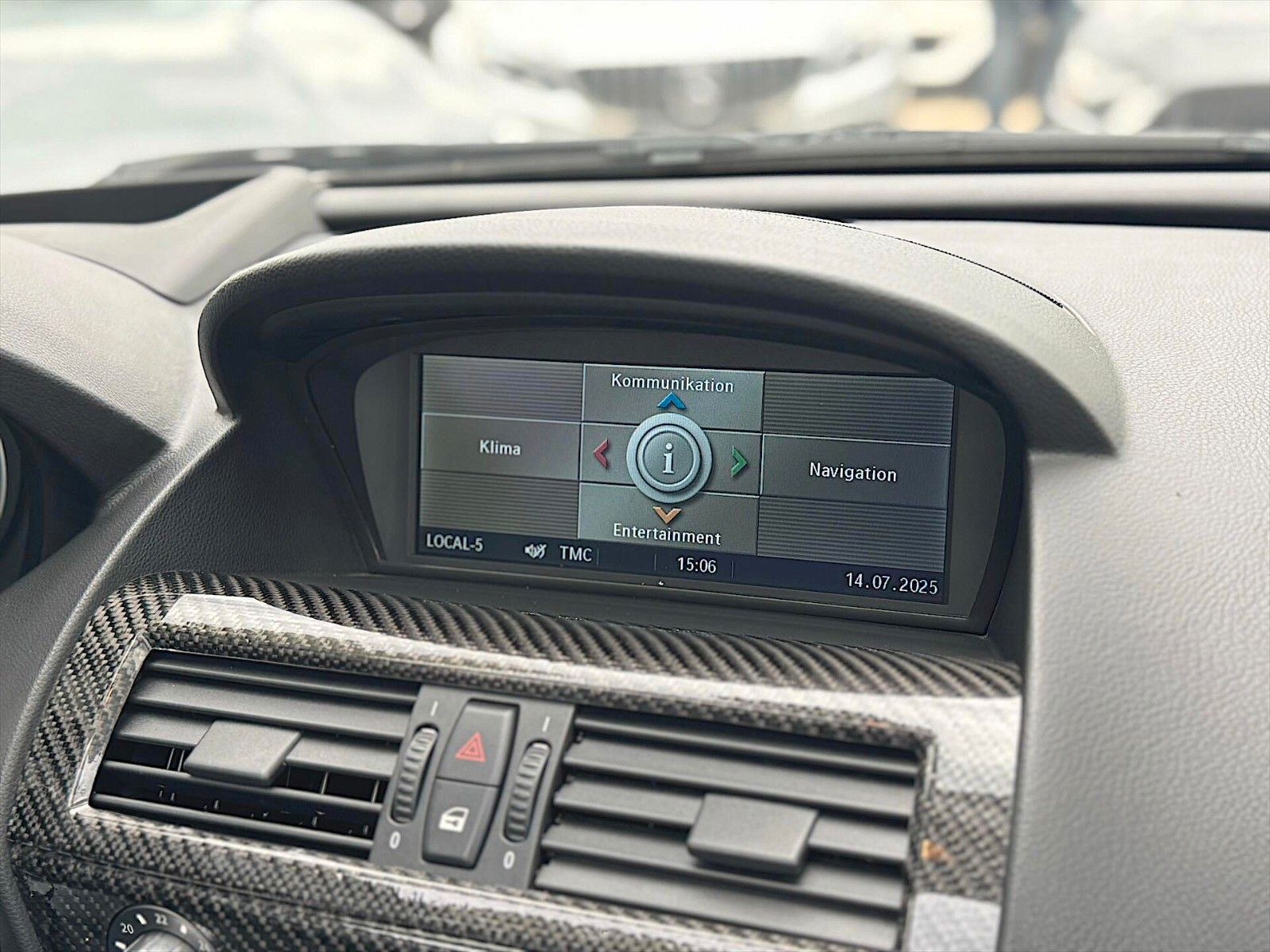 Fahrzeugabbildung BMW M6 Cabrio 5.0 V10 SMG Carbon *Head Up*Bi-Xenon*
