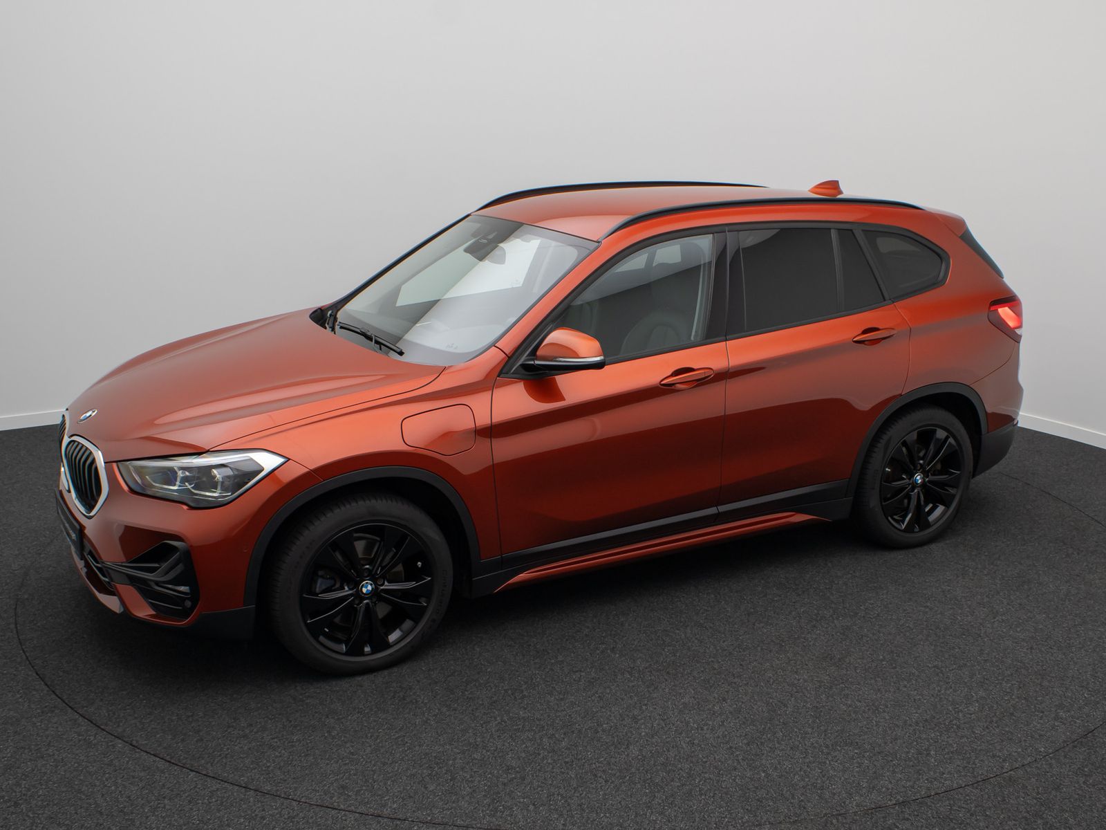 Fahrzeugabbildung BMW X1 xD25e Sport Line H/K Memory ParkAss DAB Leder