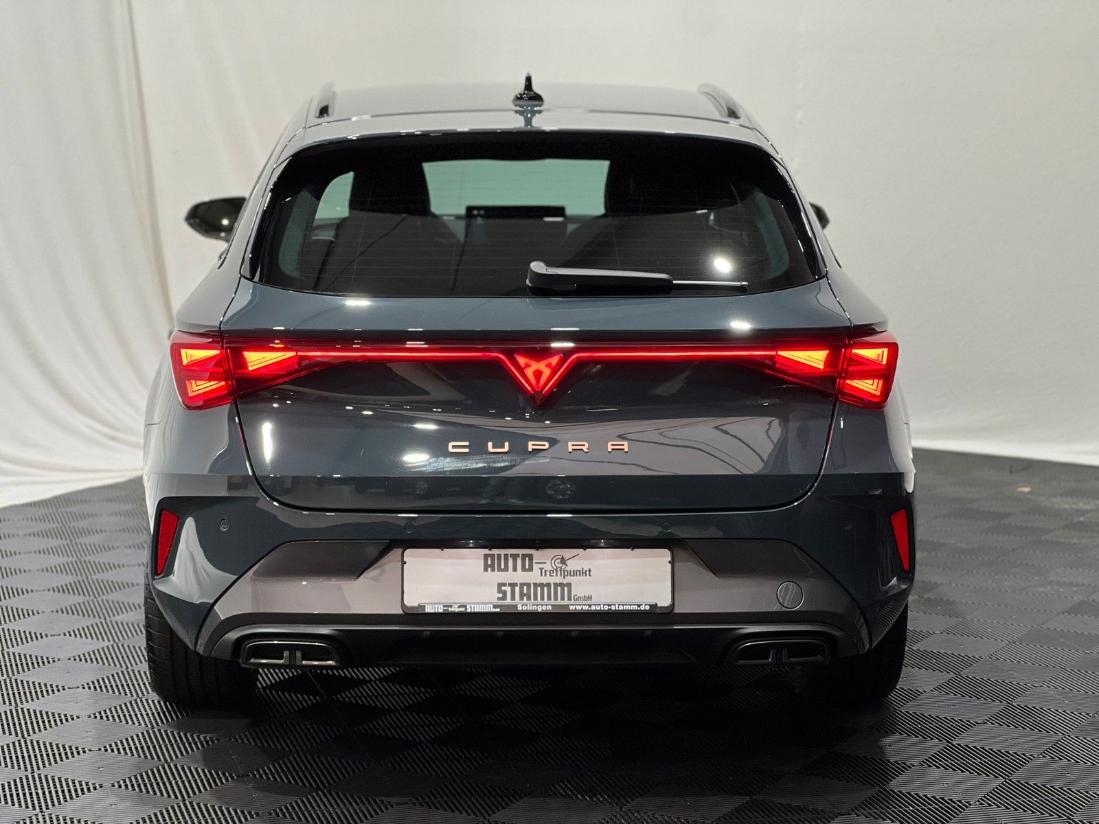 Fahrzeugabbildung CUPRA Leon Sportstourer 1.5 TSI - ACC - Keyless - RFK