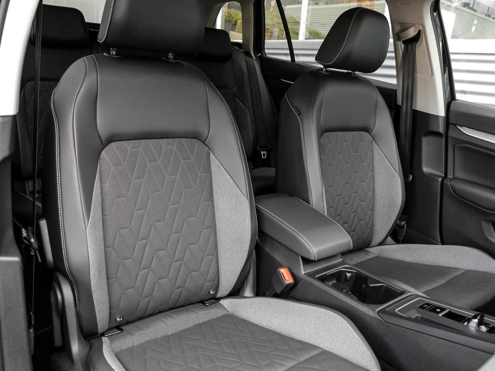 Volkswagen Golf - Bild 7