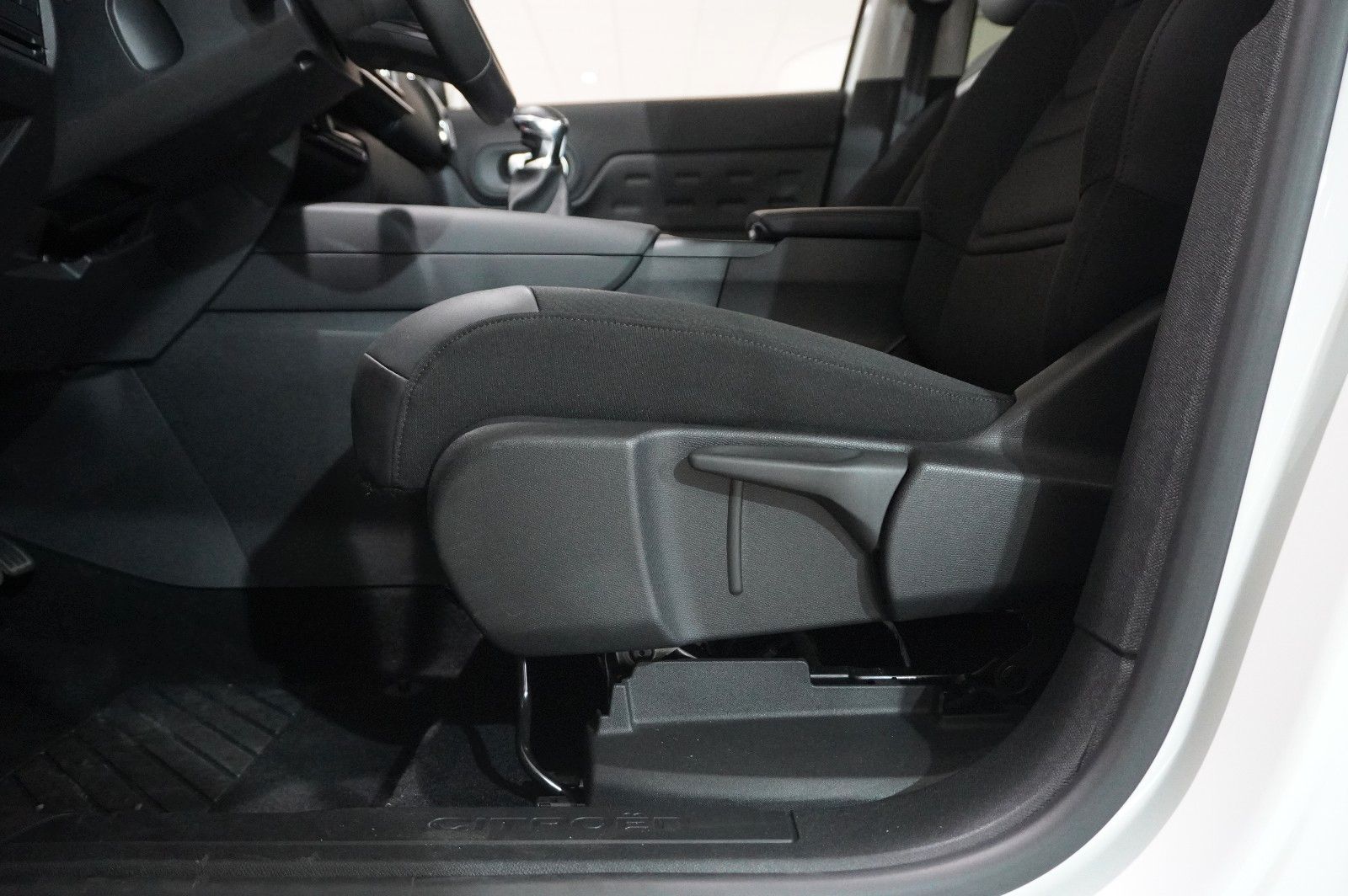 Fahrzeugabbildung Citroën C5 Aircross 1.2T FEEL PACK NAVI/LED/KAMERA/VIRT.