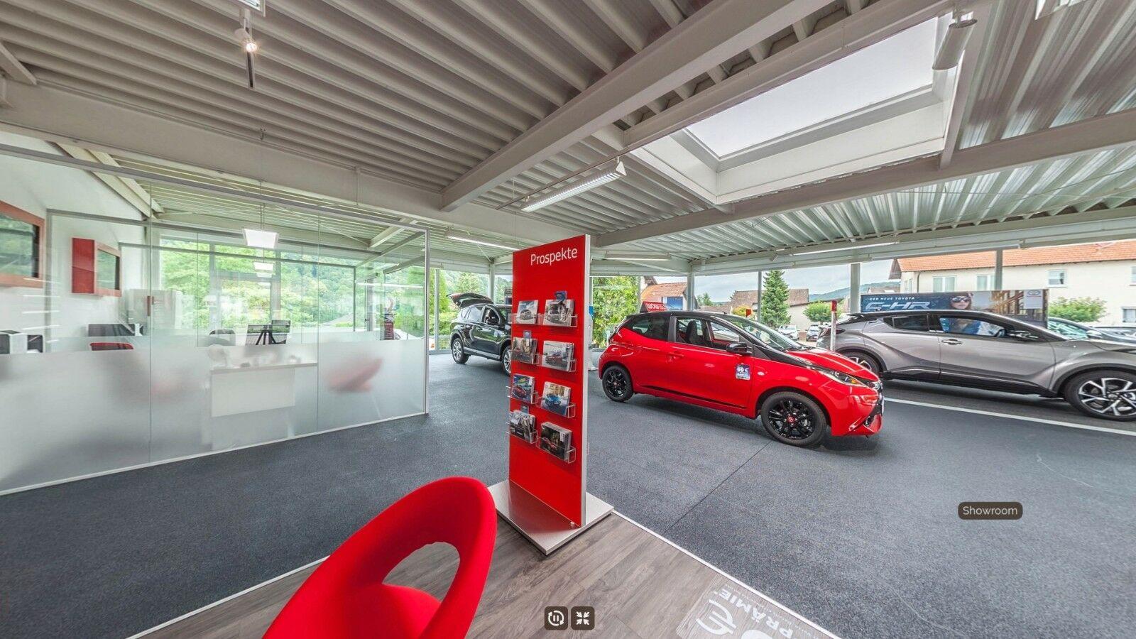 showroom-image-bottom