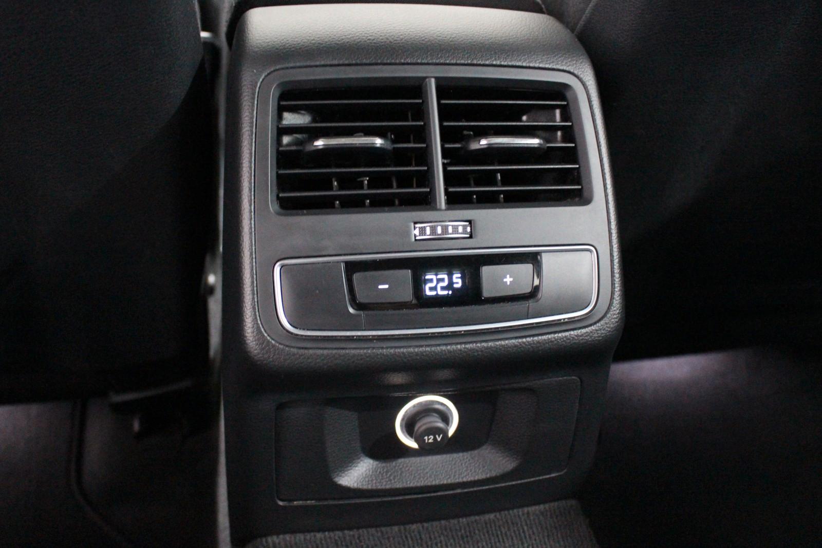 Audi A4 Avant 40 TFSI Sport S-Line NAVI LED 19" TOP