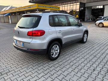 Volkswagen Tiguan - 4