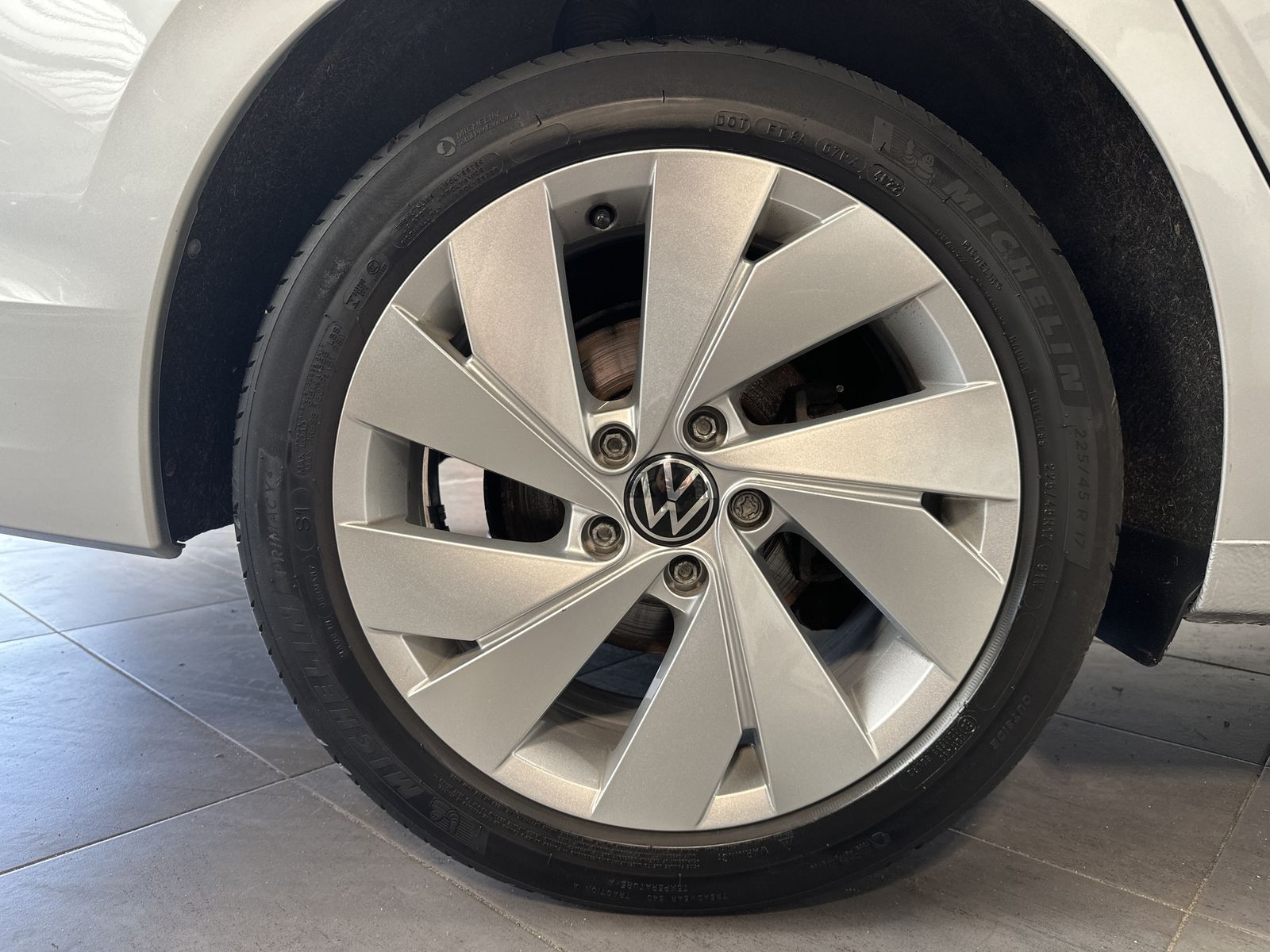 Fahrzeugabbildung Volkswagen Golf Variant 2.0 TDI Life+NAV+LED+ACC+KAMERA+SHZ