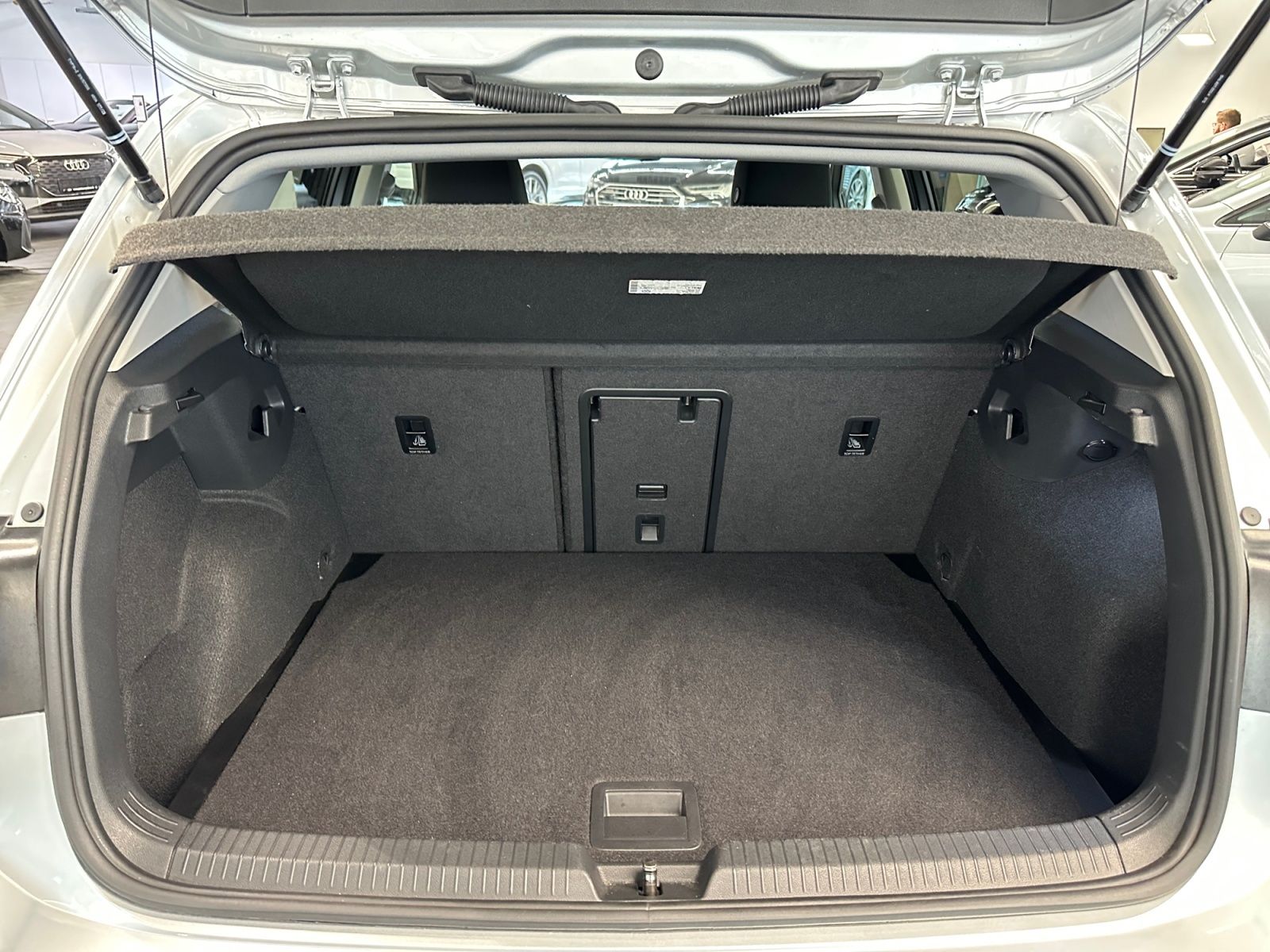 Volkswagen Golf - Bild 9