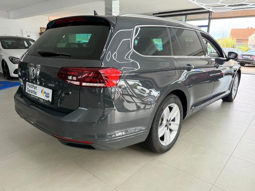 VW Passat Variant - Bild 4