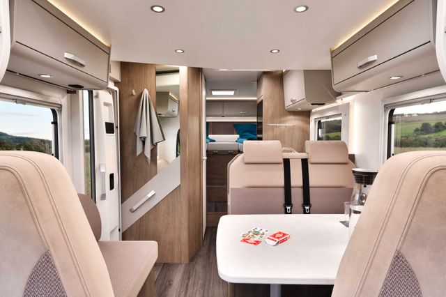 Carado T 448 PRO+ Markise Navi Kamera Smart TV