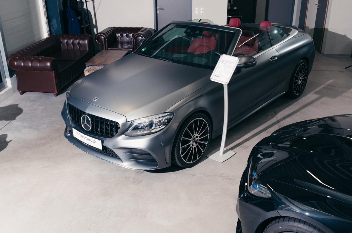 showroom-image-bottom