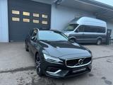 Volvo V60 T8 Inscription Hybrid AWD,Ahk,Pano,Leder