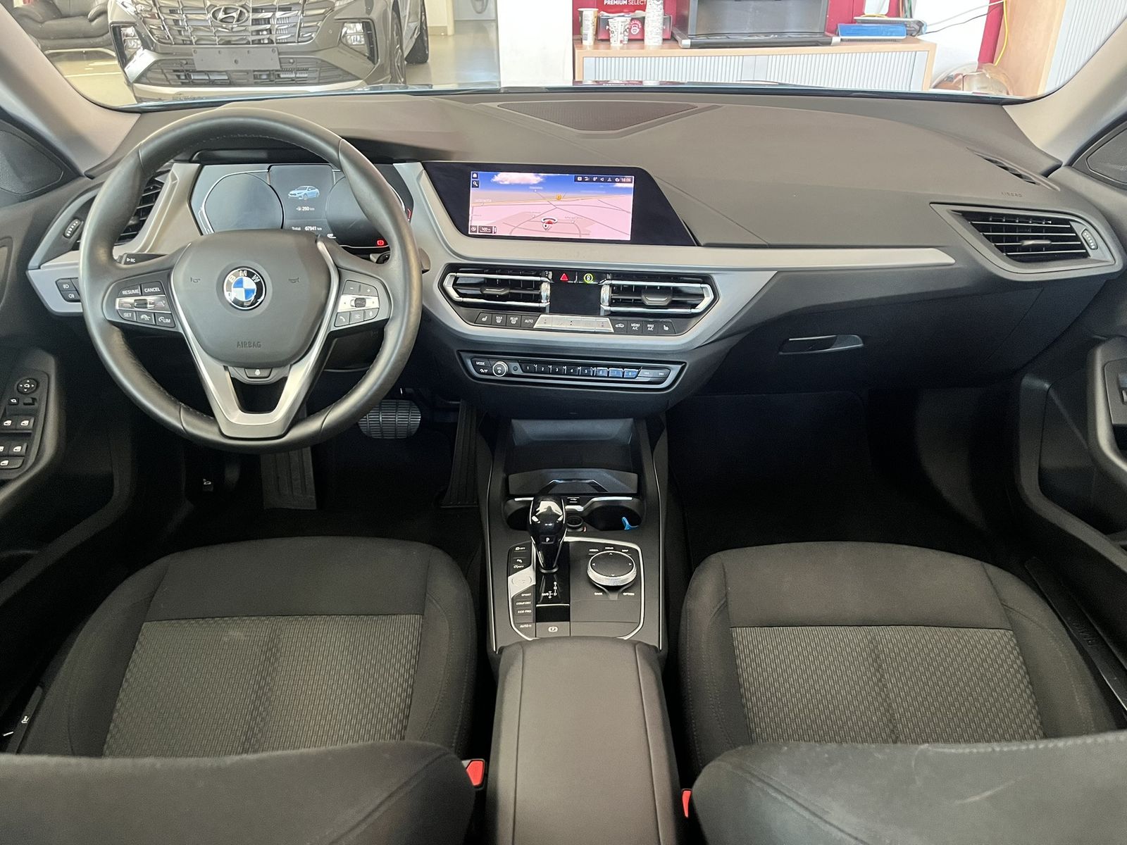 Fahrzeugabbildung BMW 220 Gran Coupé d Advant ACC/LED/KAM/CARPLAY/SHZ