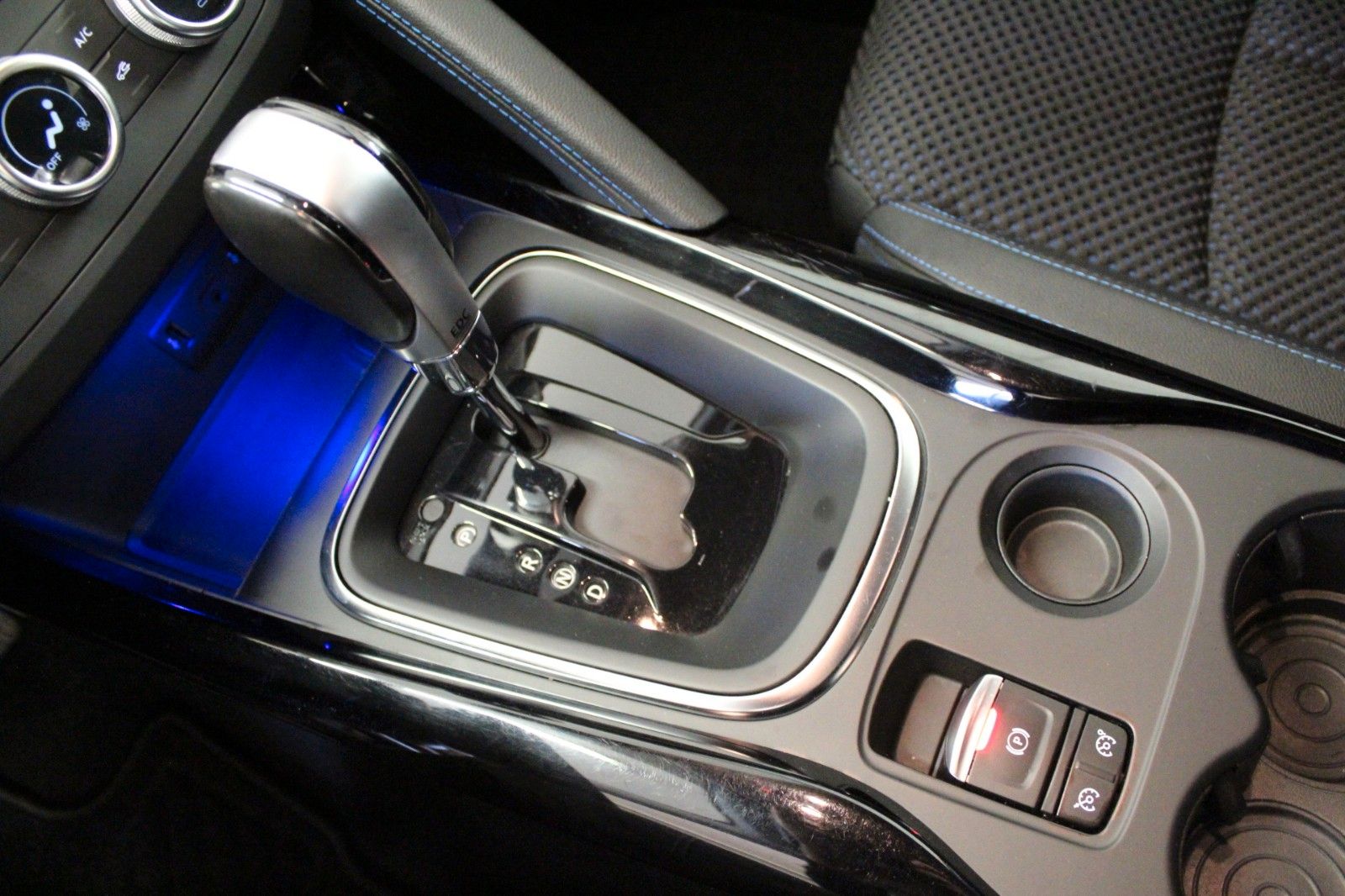 Fahrzeugabbildung Renault Kadjar TCe 140 EDC Limited  Automatik