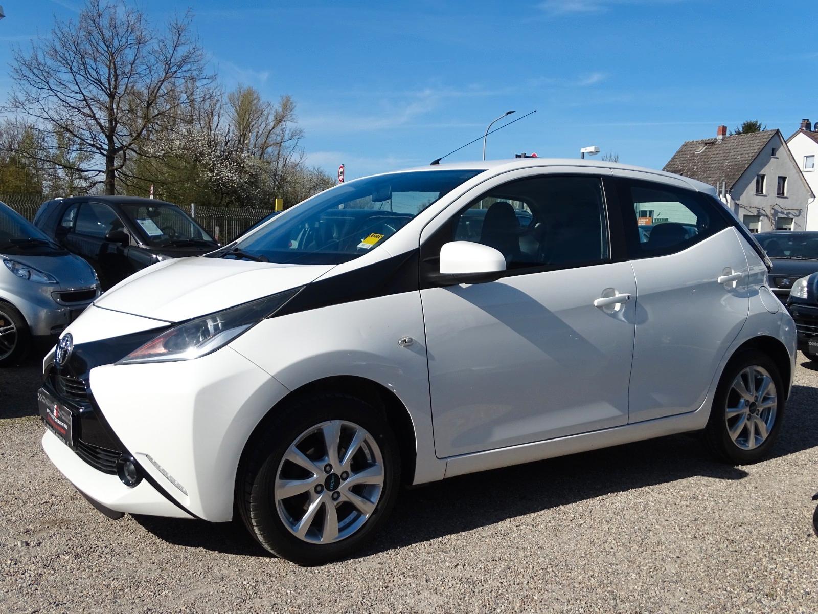 Toyota Aygo x-play 5-Türig *Klima*Temp*Bluetooth*Alu*