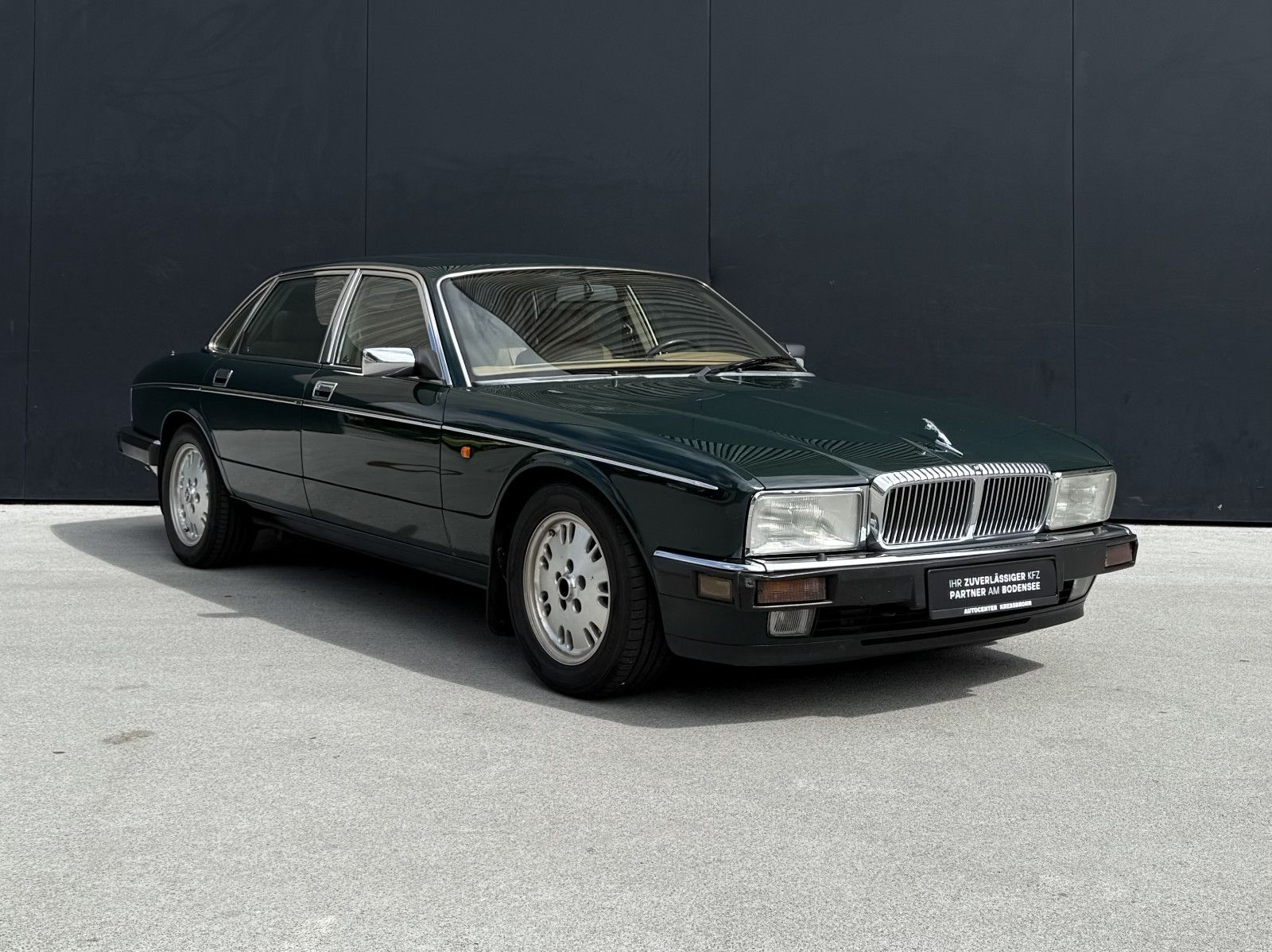 JAGUAR XJ40