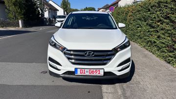 Hyundai TUCSON - 2