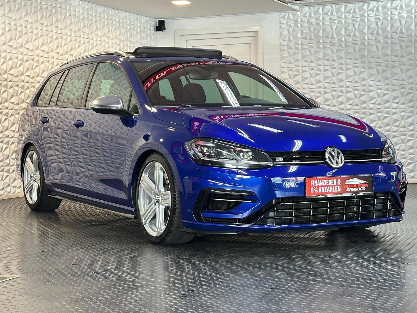 VW Golf VII R 2.0TFSI 4M *LED#PANO#ACC#DYNAUDIO#SHZ - Image 2