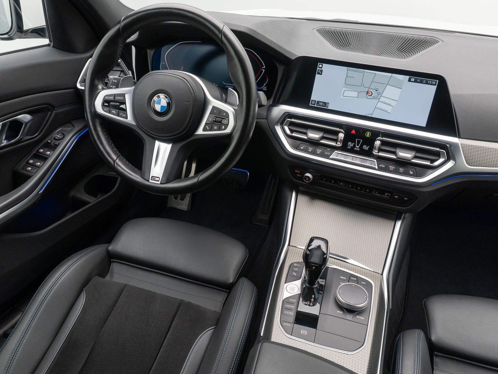 Fahrzeugabbildung BMW 320d xD M Sport 360°Laser HUD DAB Stop&Go 19Zoll