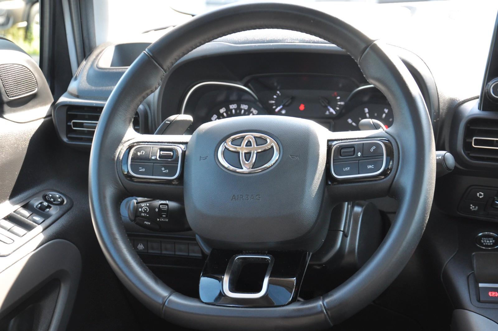 Toyota Proace City Verso L1 Executive Aut. AHK-PANO-HUD