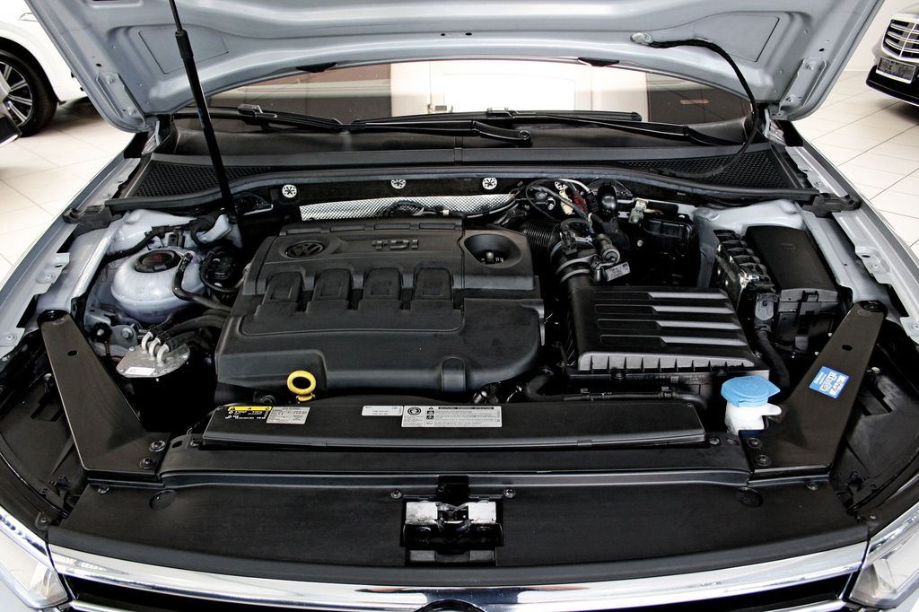 Volkswagen Passat Business 4M ACC AHK LEDER KAMERA STANDH