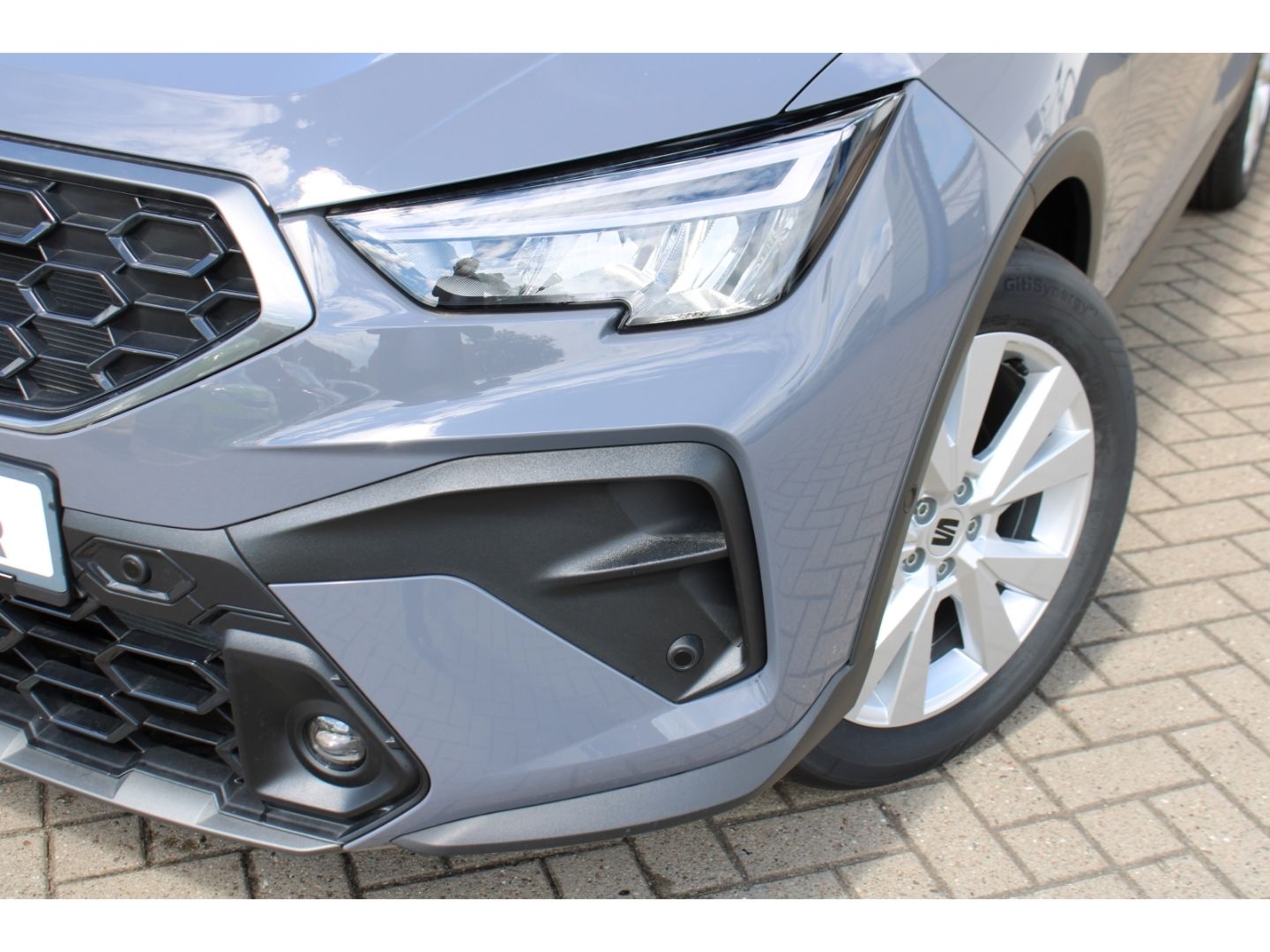 Fahrzeugabbildung SEAT Arona 1.5 TSI 110 kW FR DSG 10J Gar. ACC LED AHK