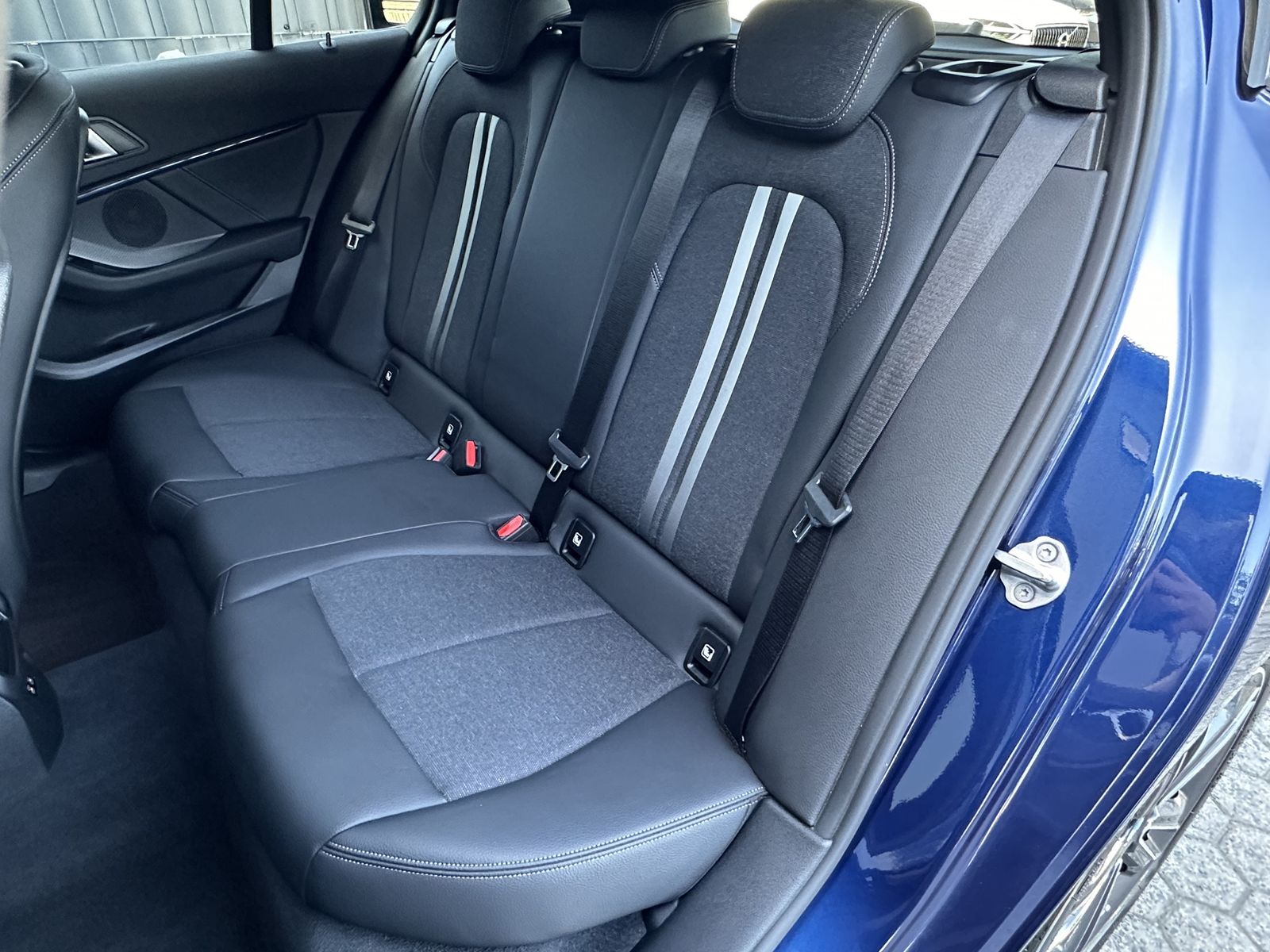 Fahrzeugabbildung BMW 120d xDrive Sport-Line NAV+LED+ACC+HEAD-UP+KAMER