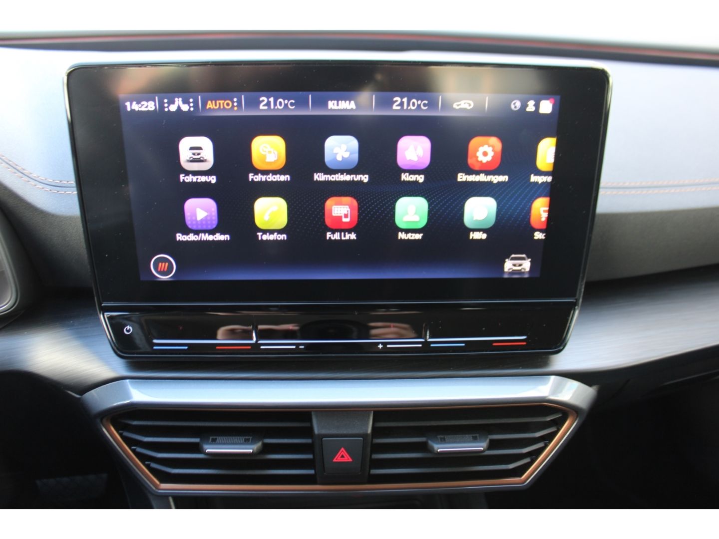 Fahrzeugabbildung CUPRA Formentor 1,5 TSi DSG ACC LED TWA  RFK Full Link