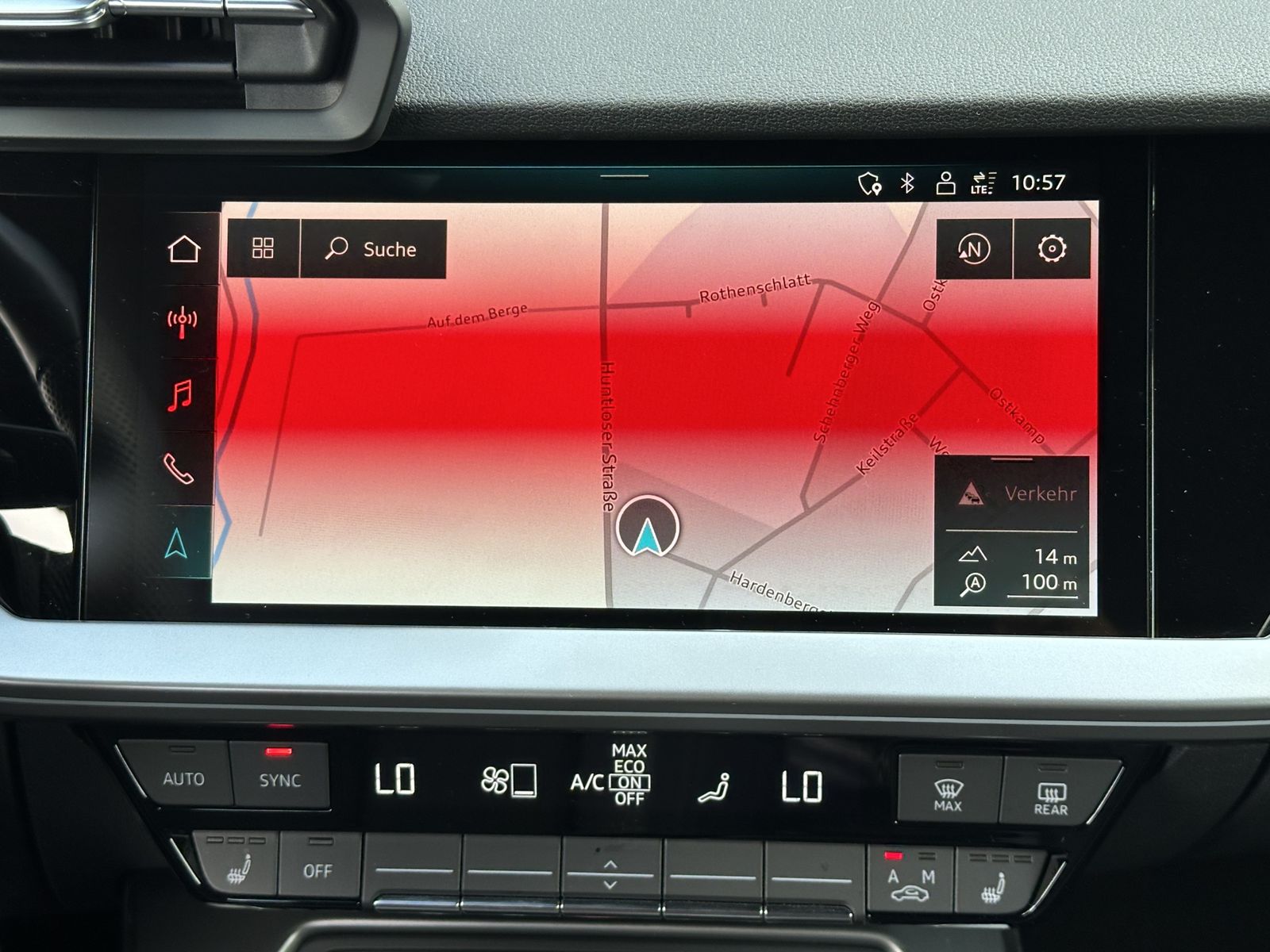 Fahrzeugabbildung Audi A3 SpB 35 TFSI S-Line Black NAV+LED+AHK+VCOCKPIT