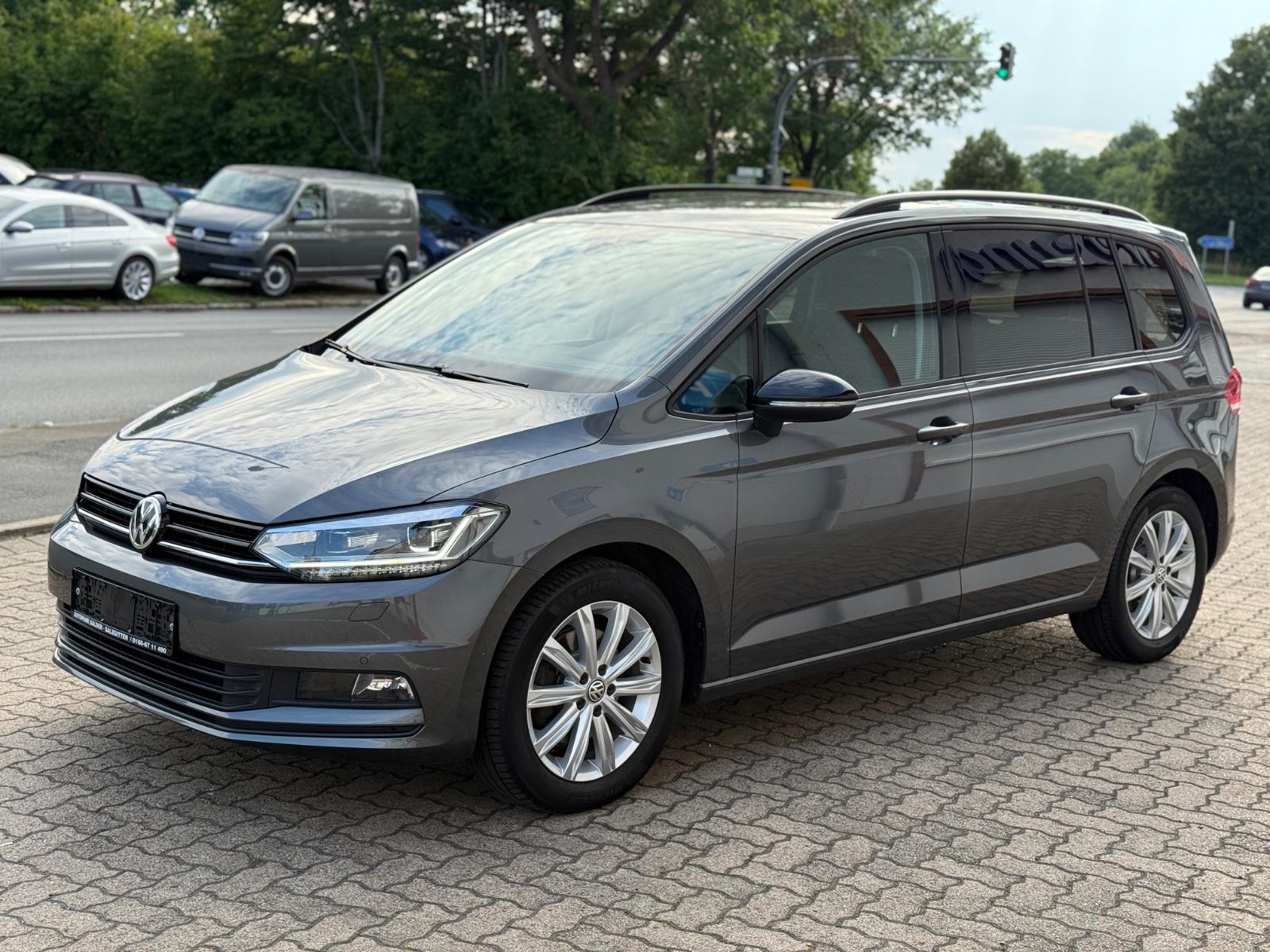 Volkswagen Touran Highline BMT/7SITZER/NAVI/KAMERA/TÜV NEU