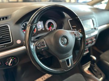 Volkswagen Sharan Highline*AHK*Klima*7-Sitzer*Navi*Bi-Xenon