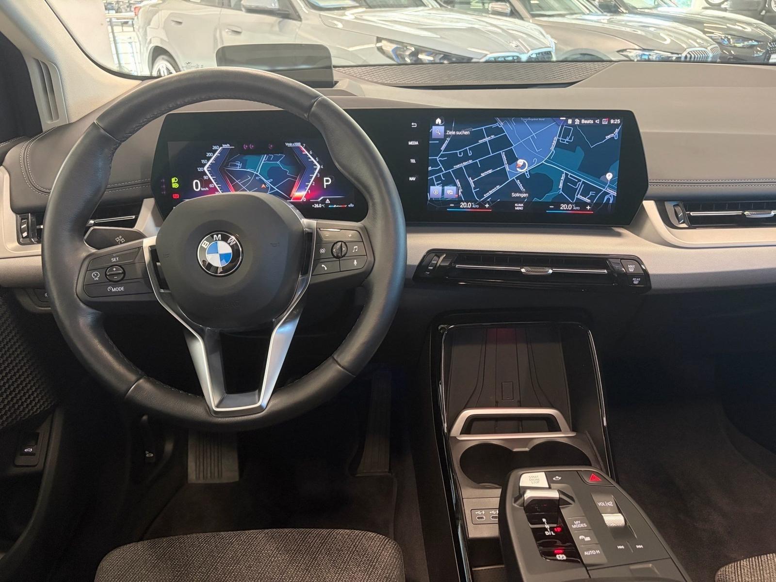 BMW Active 218i Active Tourer HUD PANO ACC AHK RFK NAVI LM, миниатюра 7