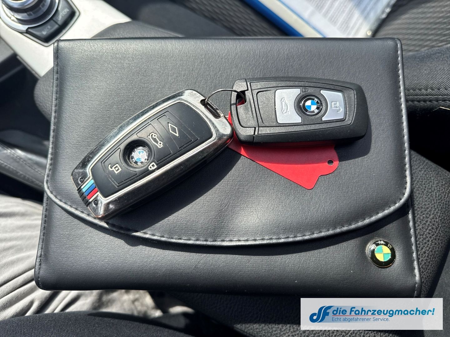 Fahrzeugabbildung BMW 320 d Touring M Paket Optik AHK-klappbar El. Pan