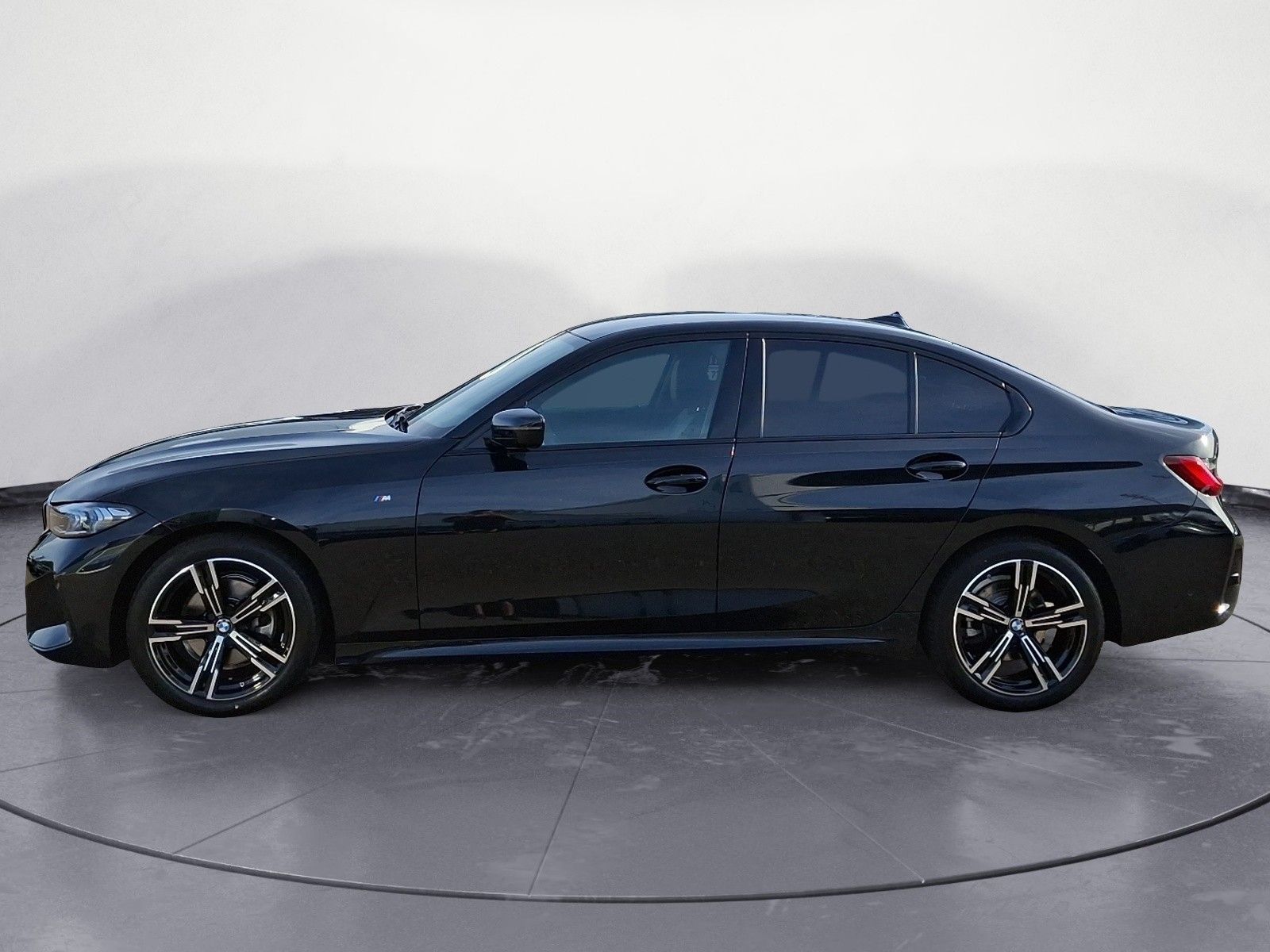 BMW 320i Automatik M SPORT Komfortzugang HiFi Alarma foto 3