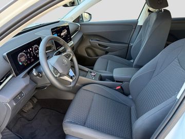 Volkswagen T-Roc - 10