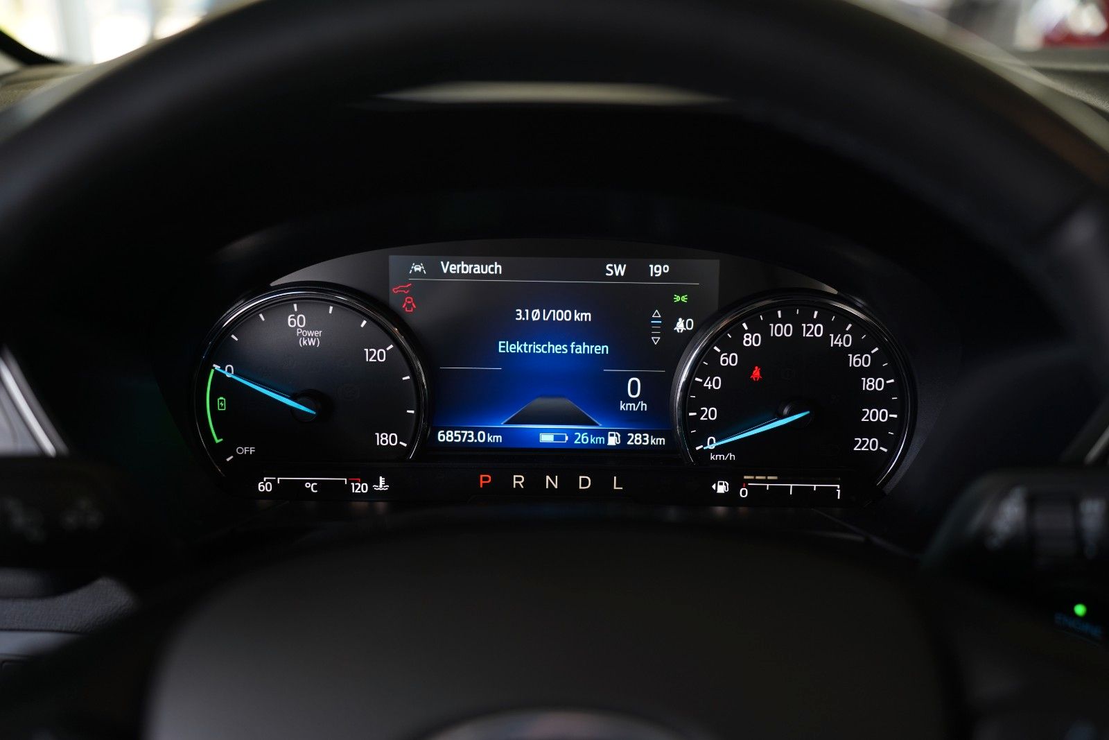 Fahrzeugabbildung Ford Kuga PHEV C&C Winter-Paket*Allwetter*Navi*Assist