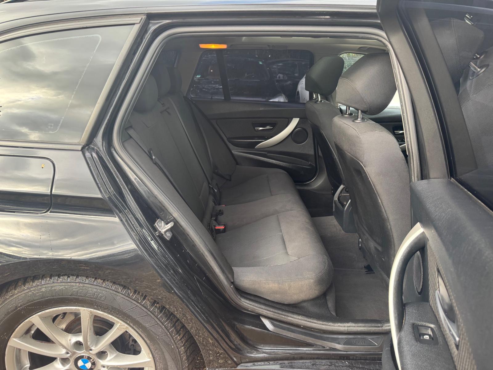 BMW Série 3 320i Touring BVA 184ch - Toit ouvrant - Clim - Régulateur de vitesse - Attelage