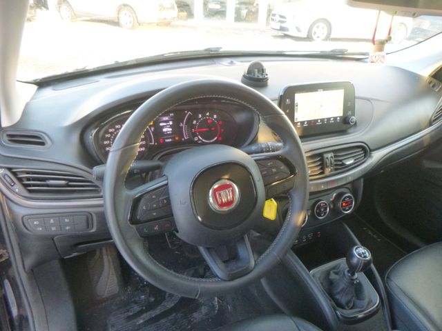 Fahrzeugabbildung Fiat Tipo 1,4 T-Jet Kombi S-Design >NAV/KAM/PDC/Sitzh