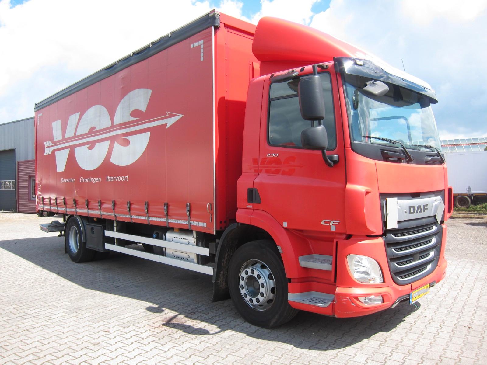 DAF CF 230 19T Schiebeplane LBW Portalturen