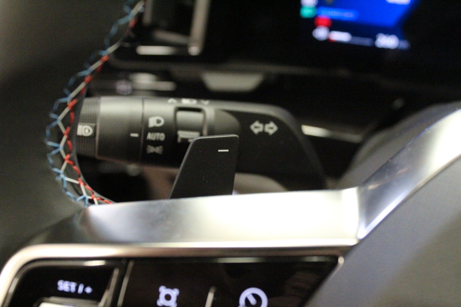 Fahrzeugabbildung Renault Rafale Hybrid E-Tech 4x4 300 PHEV Atelier Alpine