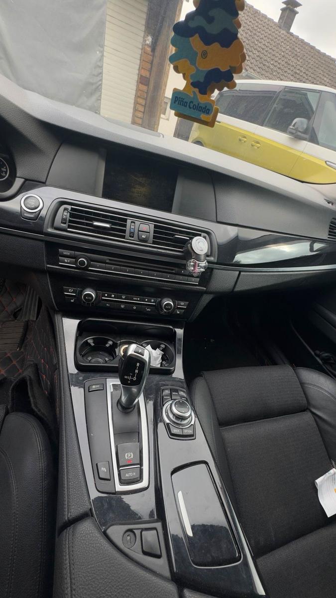 BMW 520 2012 — photo 8