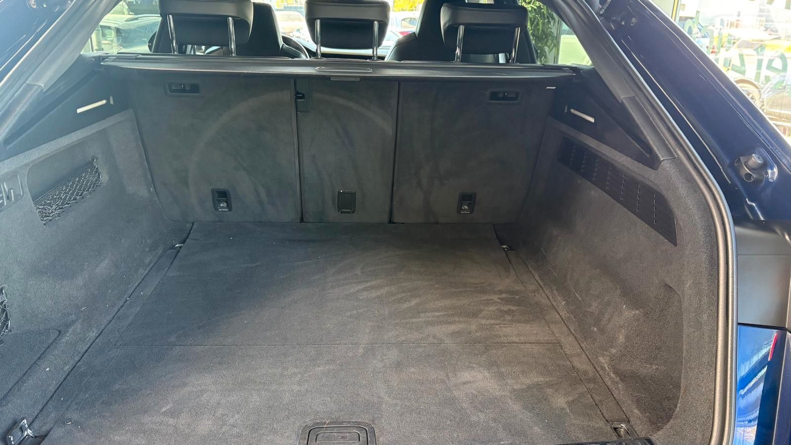 Fahrzeugabbildung Audi Q8 50 TDI s sitze raute, hud 22 zoll allradlenk