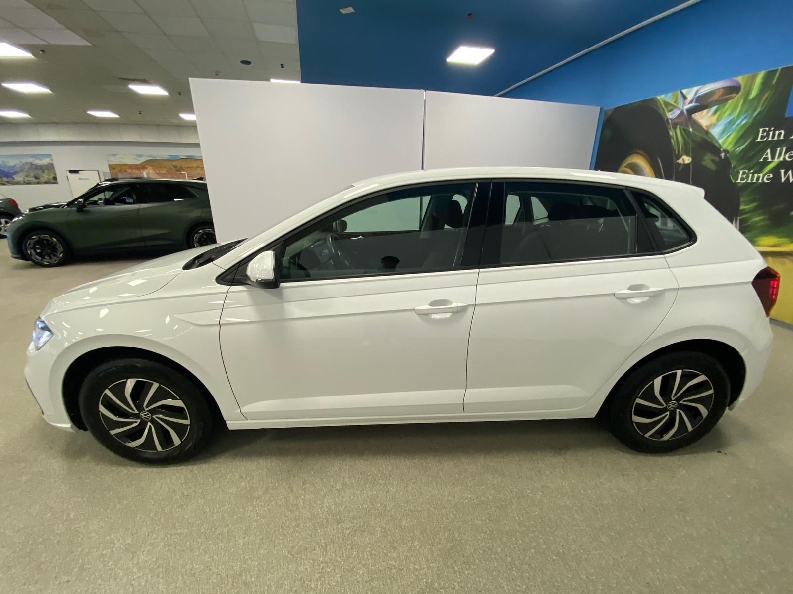 Fahrzeugabbildung Volkswagen Polo 1.0 TSI Life APP+KLIMA+KAMERA+PDC+SITZHEI++