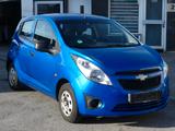 Chevrolet Spark Basis+ - blaue Chevrolet Spark
