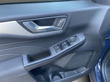 Ford Kuga - 12