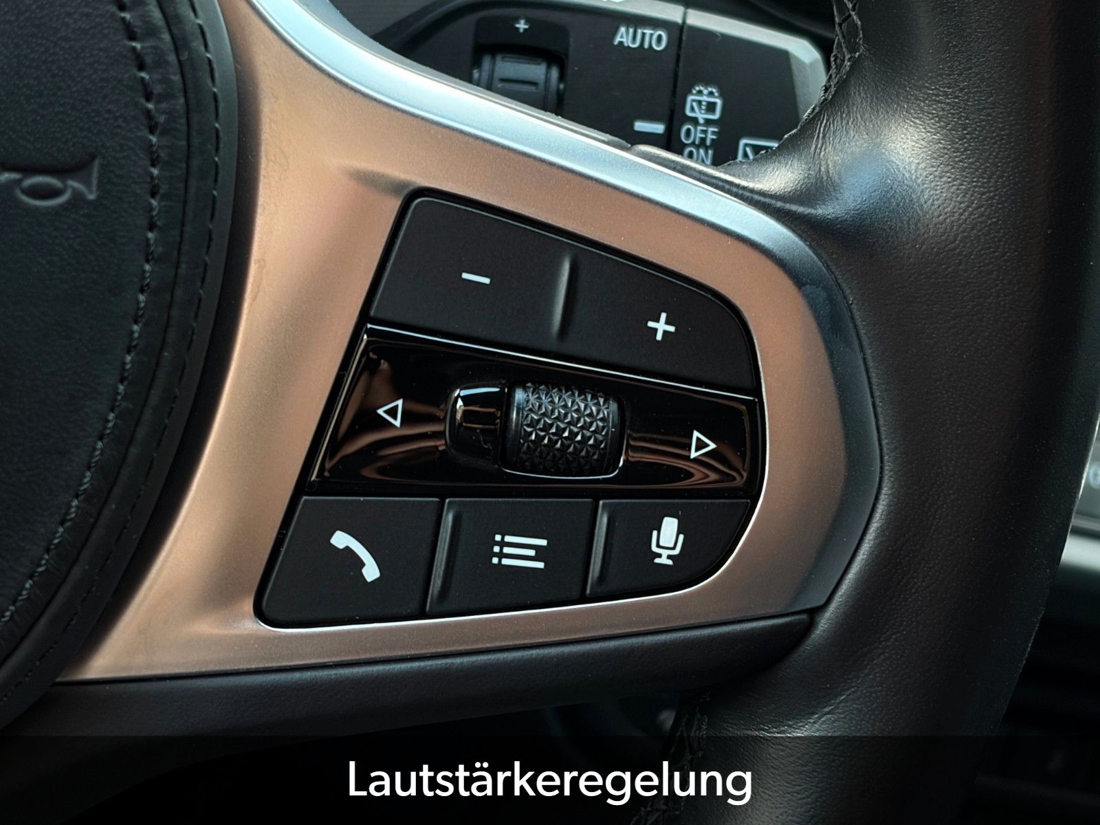 Fahrzeugabbildung BMW 118i M Sport SHZ HiFi Adap. LED PDC TEMP CarPlay