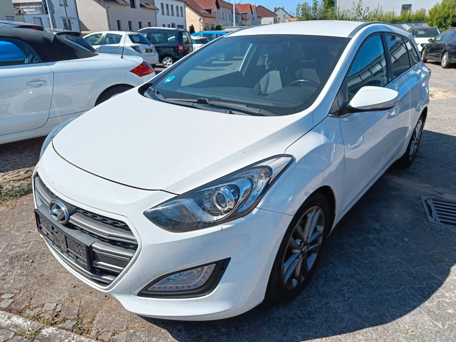 Hyundai i30 cw blue Passion