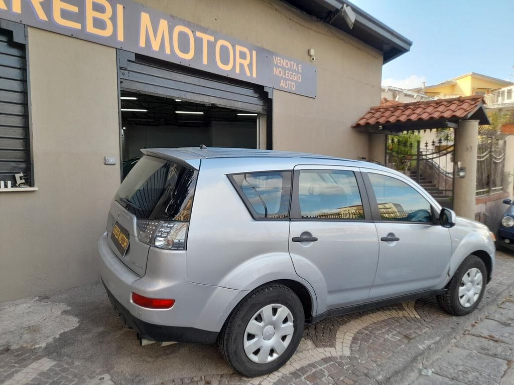 Mitsubishi Outlander