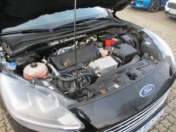 Ford Kuga Titanium NAVI + Kam + Park Assist + ACC