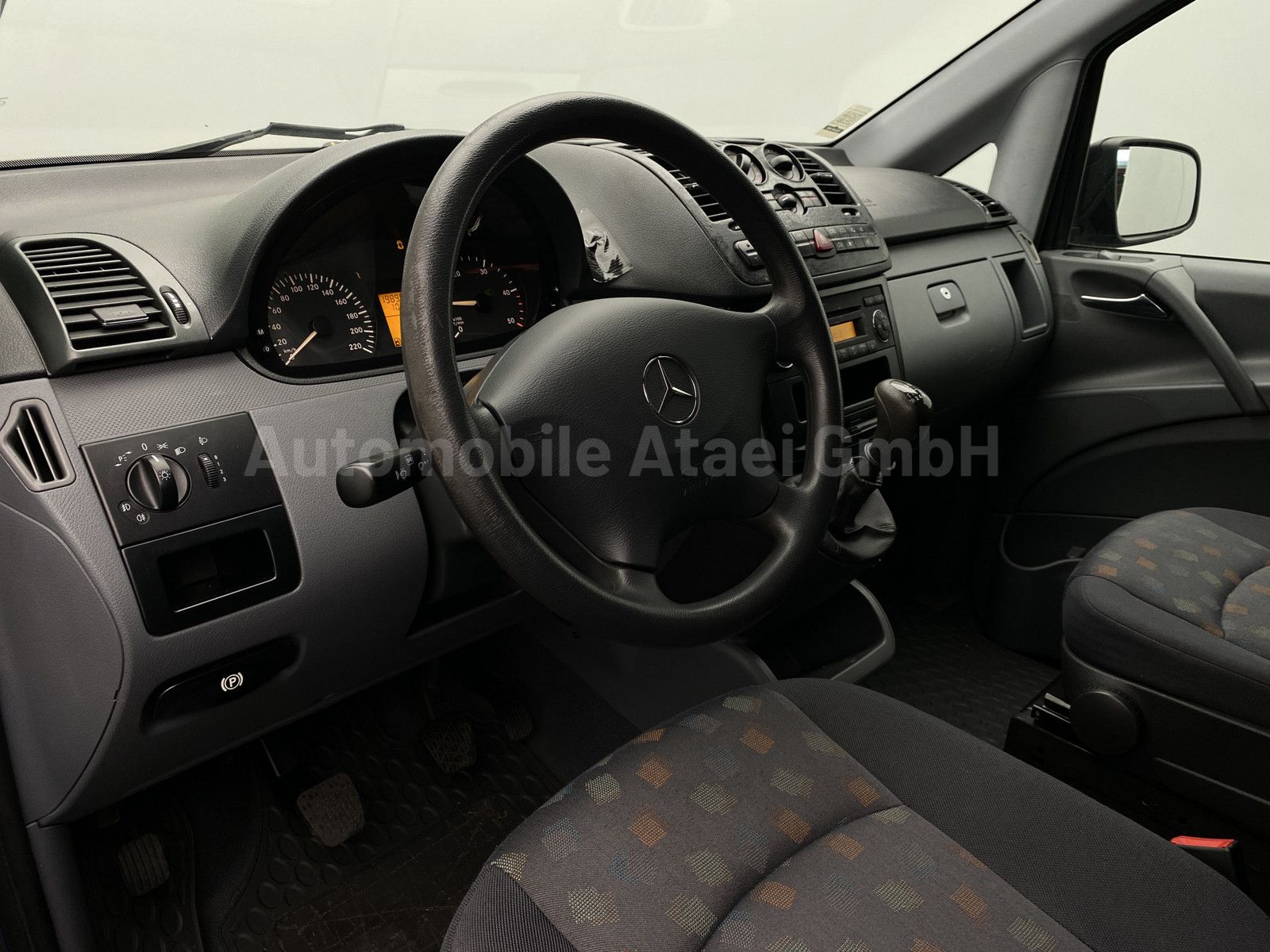 Fahrzeugabbildung Mercedes-Benz Vito 111 CDI lang Kombi 5-SITZE+TOP ZUSTAND 1377