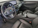 BMW 530d Lim M Sport Navi/LED/HiFi/LR-Hz/Glasdach/PA - BMW 5er Reihe: Schwarz