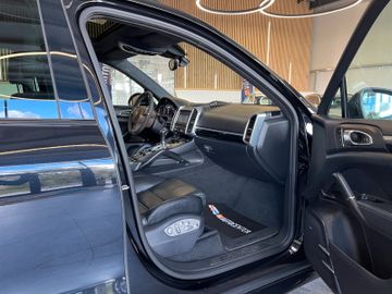 Porsche Cayenne Turbo *PANO*VOLLLEDER*KAMERA*TOTASSIST*